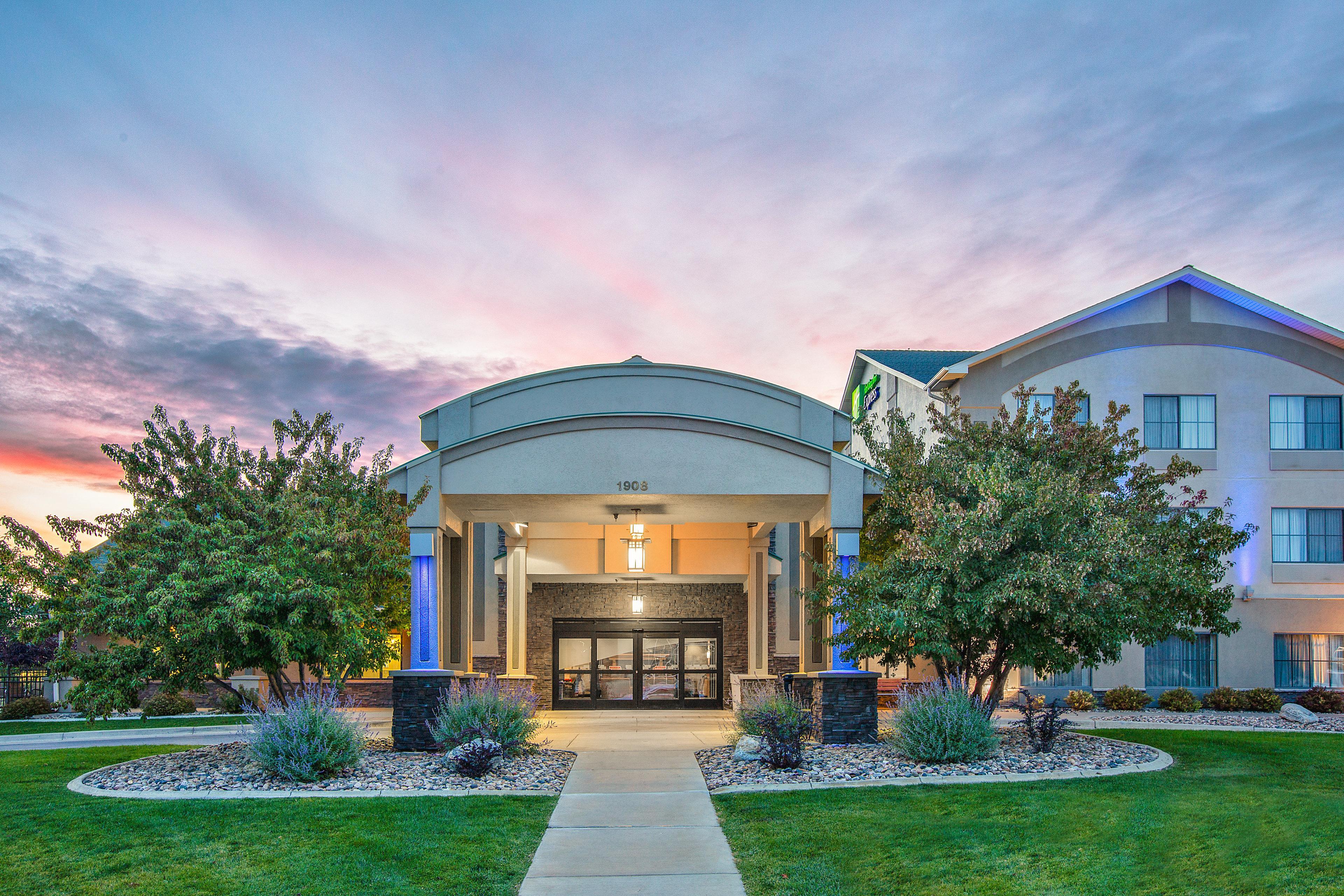 Holiday Inn Express Hotel & Suites Gillette By Ihg Exterior foto