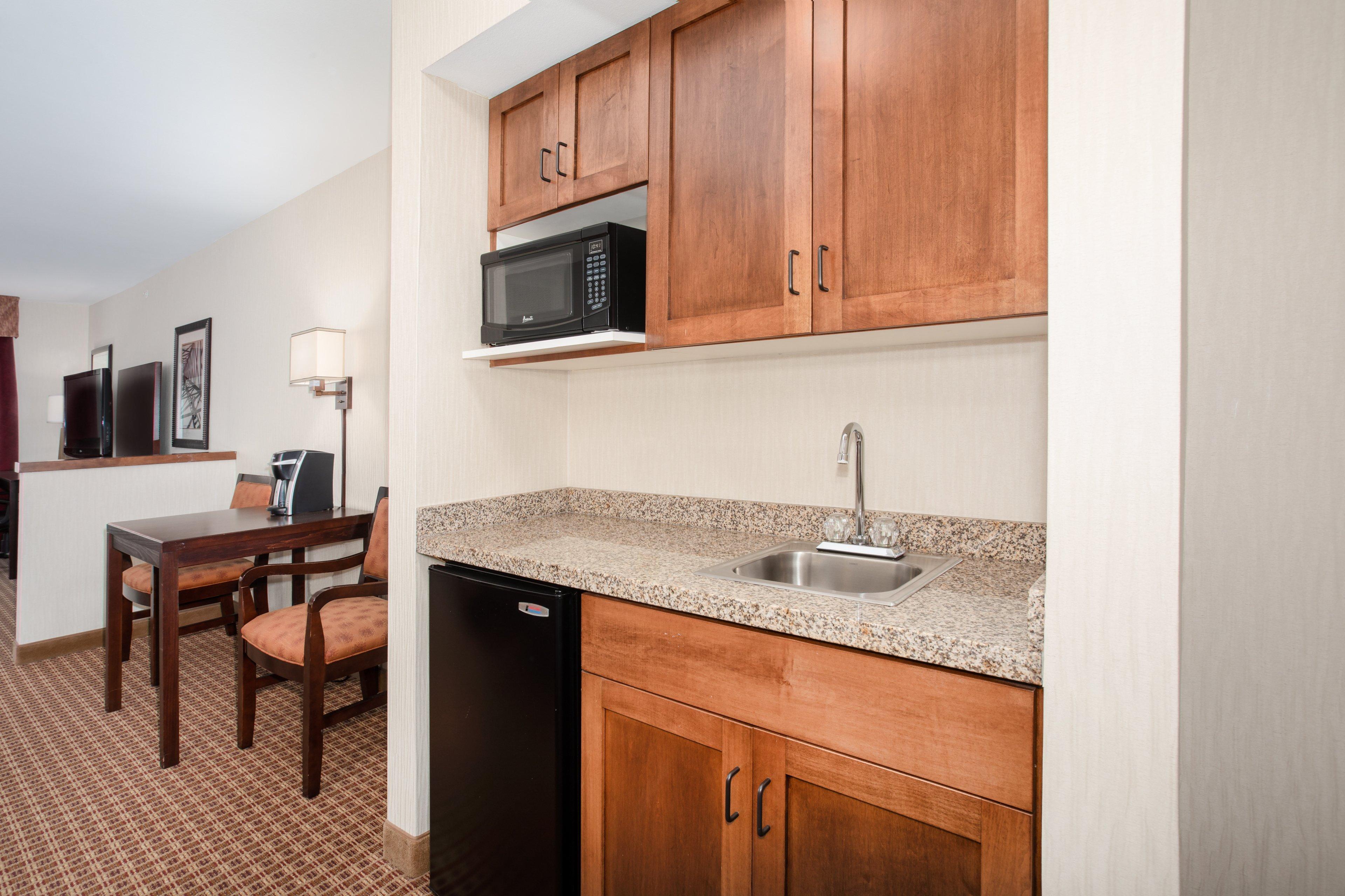 Holiday Inn Express Hotel & Suites Gillette By Ihg Exterior foto